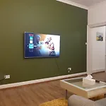公寓 Newly Furnished Flat 4 Minutes Walk To Metro *