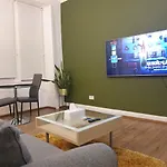 Newly Furnished Flat 4 Minutes Walk To Metro 公寓 格拉斯哥