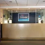 ホテル Travelodge Airport 3*