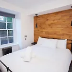 Beautiful 2 Bed Flat With A Private Terrace Appartement Glasgow