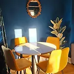 Апартаменты Beautiful Self Contained With Garden Глазго