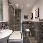 Stylish Finnieston Centre Free Parking