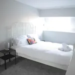 The Stables - Fabulous Stylish Flat In Merchant & Free Secure Parking * Glasgow