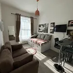 Cozy, Modern Flat In Govan * Glasgow