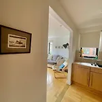 Perfect Location In Heart Of West End - Pass The Keys