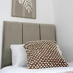 Charlotte Bed & Breakfast Glasgow