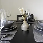 Charlotte Bed & Breakfast Glasgow