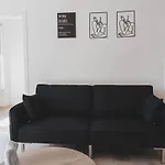 Stylish 3br By Hampden No 161 With Free Parking