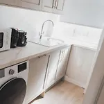 Stylish 3br Near Hampden No 264 With Free Parking Glasgow