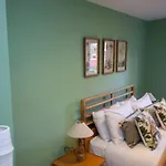 Semesterbostad Newly Renovated House In Popular Location *