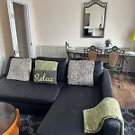 Appartement 52, Charlotte Street *