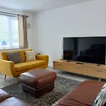 Dom wakacyjny Urban Escape Free Parking 20min Walk To Center Glasgow