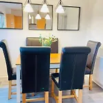 Elegant 3br House In Prázdninový dům Glasgow