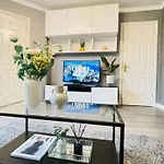 Elegant 3br House In *