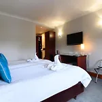 Glynhill & Near Airport 4* غلاسغو