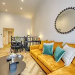Luxury Refurbished Retreat Glasgow