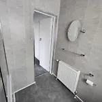 Charming 3-bed Oasis-free Parking * Глазго