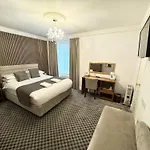 Hotel Sandyford 3*