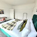 Дом отдыха Charming 3-bed Oasis-free Parking Глазго