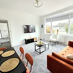 Charming 3-bed Oasis-free Parking Дом отдыха Глазго