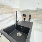 3br Modernised Sleeps 8, Walking Distance To West End, Free Parking *