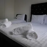 Group Getaway * גלאזגו