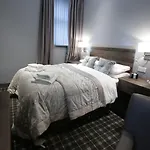 Western 3* Glasgow