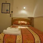 The Hampton Court Szálloda 3*