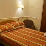 The Hampton Court Szálloda 3*