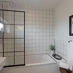 Botanic House - 3br - Private Parking * Glasgow