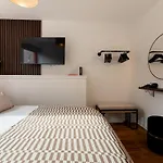 Botanic House - 3br - Private Parking