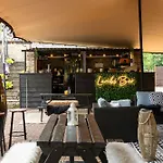 The At Barraston Farm * Glasgow