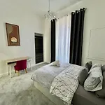Three Bedroom In Centre