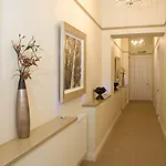 Number 10 ホテル 4*