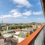 דירה Secc Hydro Executive 7