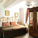بيت ضيافة The Alamo 4*