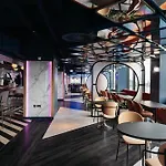 Yotel Hotel 4*