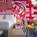 Radisson Red Hotel, 4*
