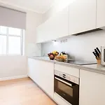 Premier Bath Street Apartament *