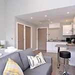 Nelson Mandela Place Апартаменты