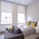 Апартаменты Nelson Mandela Place *