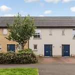 Oatlands Oasis-free Parking-2 Minutes From M74 Glasgow