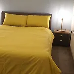 Oatlands Oasis-free Parking-2 Minutes From M74 Glasgow