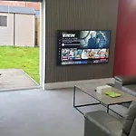 Oatlands Oasis-free Parking-2 Minutes From M74 Tatil Evi *