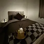 Cozy Corner-sleeps 8 Guest Entire House Very Apartman Glasgow