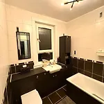 Apartman Cozy Corner-sleeps 8 Guest Entire House Very *