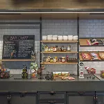 Moxy Merchant فندق