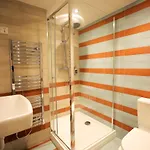 Hotel Revolver Glasgow