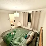Tartan Nest- Entire House- Sleeps 8 Guests * 格拉斯哥