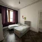 Victorian 5 Bedroom House Free Parking Sse *